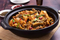 砂锅和铁锅有什么