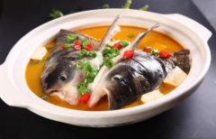 用什么方法做出好吃的砂锅鱼头