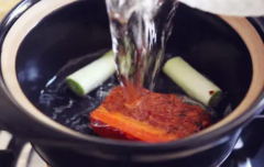 砂锅底料如何选择