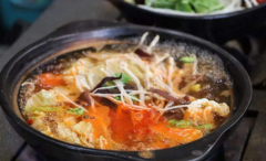 电砂锅煮粉需要的基本食材酱料配料