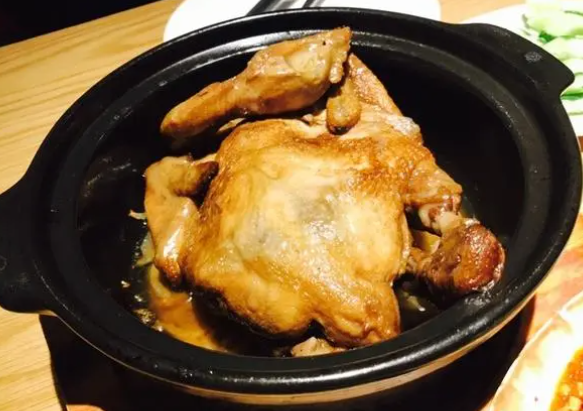 砂锅白烧鸡食材
