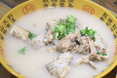 砂锅棒子骨含有丰富的胶原蛋白物质