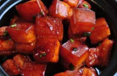 砂锅五花肉炒菜及猪的腹部称为猪肚