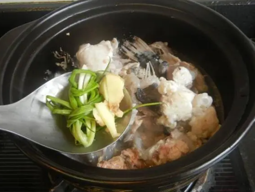 砂锅鱼汤隔夜