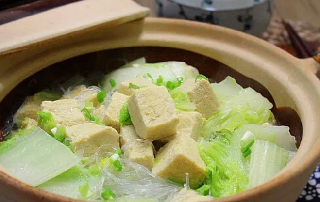 白菜砂锅豆腐的做法