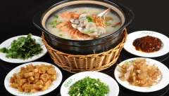 餐厅砂锅粥及虾仁