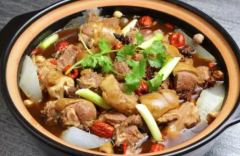 吃砂锅鸡功效怎么