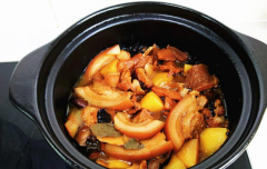 电砂锅炖肉怎么做