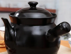 煎药用砂锅铝锅和铁锅煎药的区别是