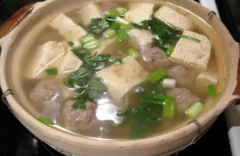 老砂锅功效及氧化铁的含量热量排出